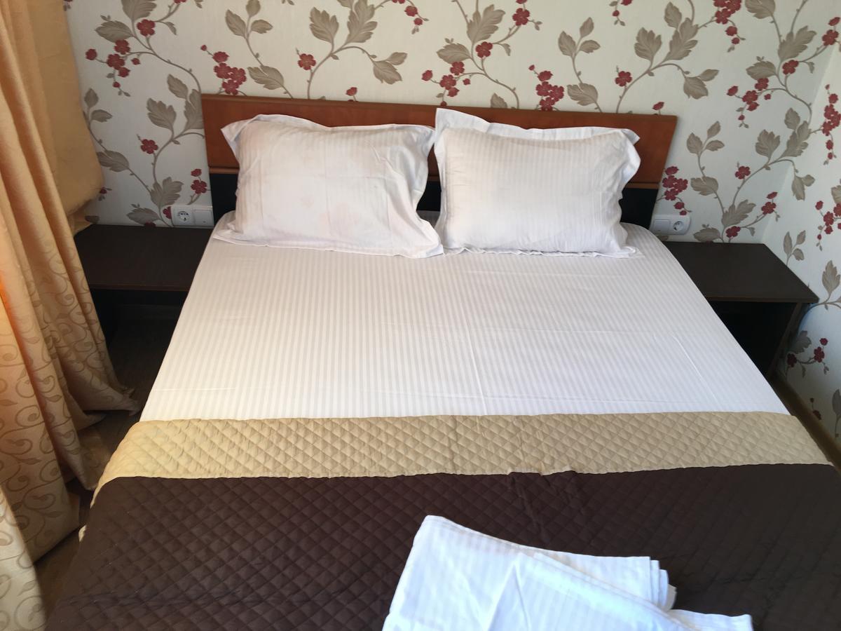 Hostel Denisa Бузэу Экстерьер фото
